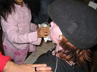 people comfort manne with touch